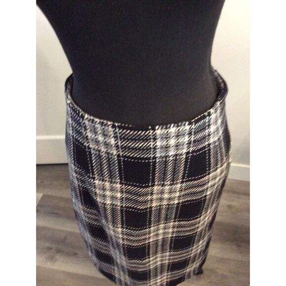 Wool Blend Plaid Skirt Lined Chadwick's Size 8 Midi Black Gray Pink - Picture 2 of 5